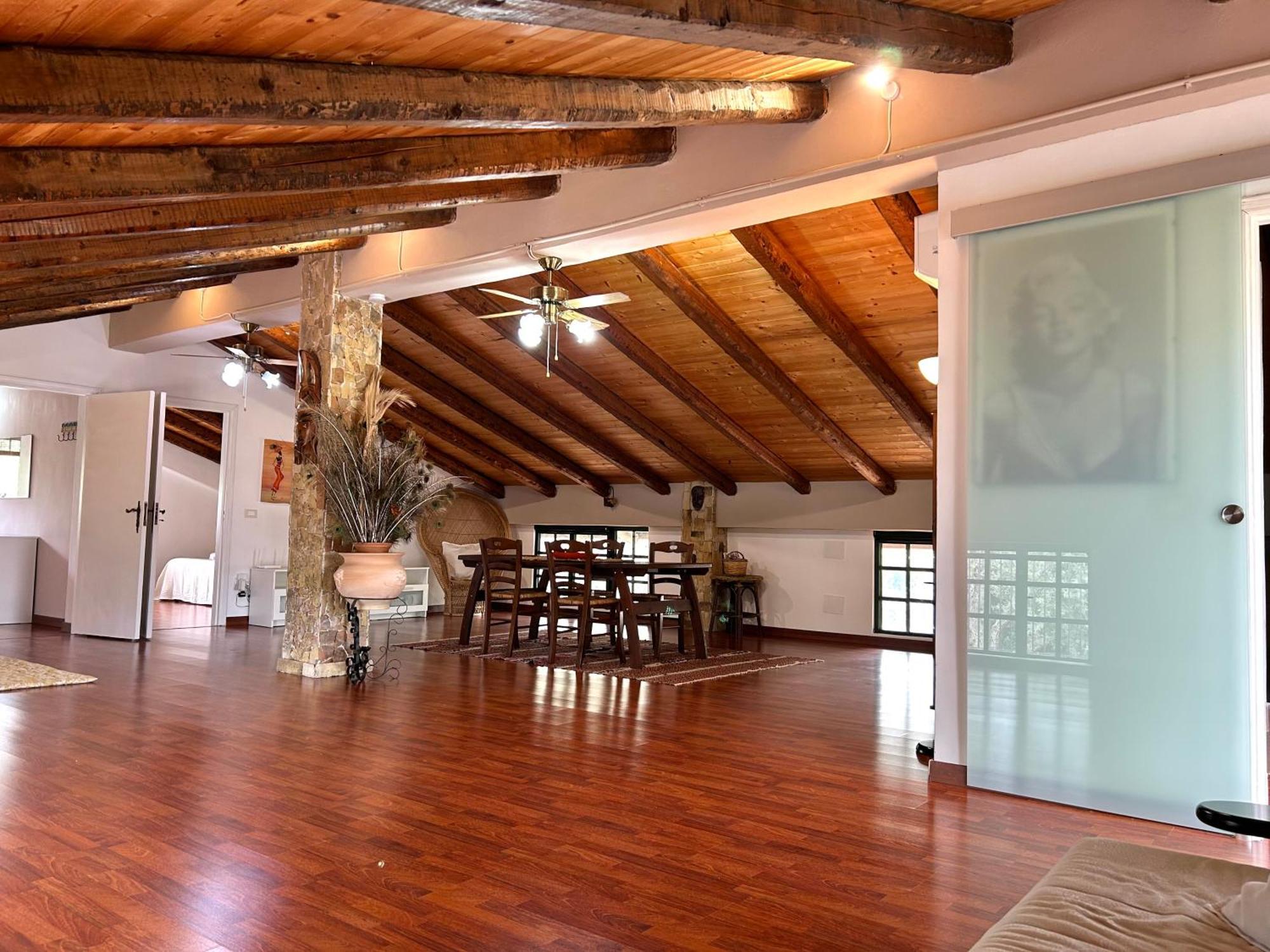 Villa Pantalica Lato *